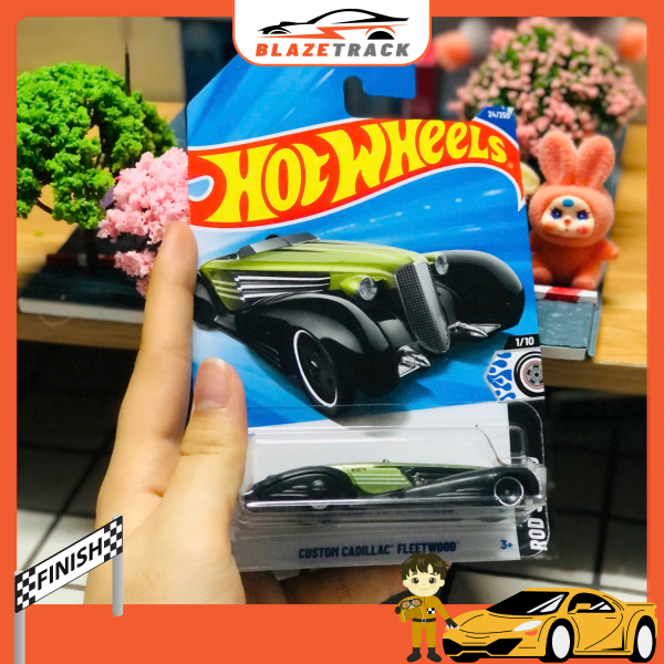 Oto Hot Wheels Porsche 911 Rally Safari