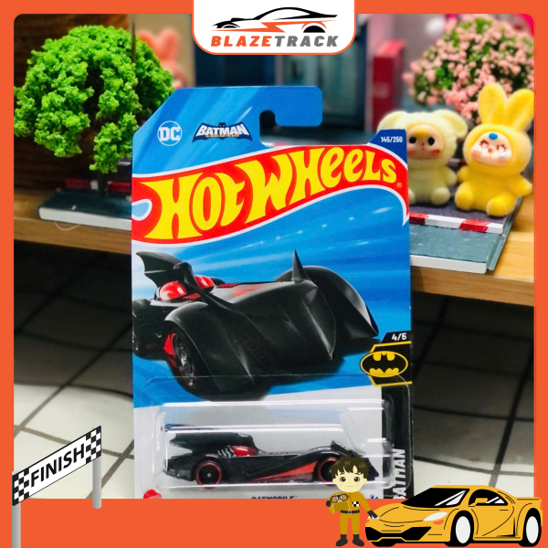BATMAN & ROBIN BATMOBILE