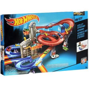 Đường Đua Hot Wheels – Hành Trình Từ Tuổi Thơ Đến Đam Mê Thành phố đường đua hot wheels Blaze Track